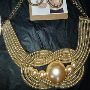 Gold Pearl Necklace